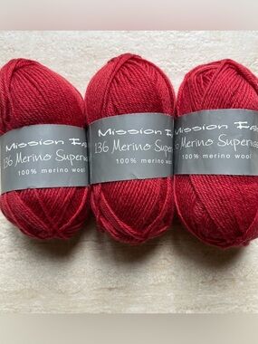 Mission Falls 136 Superwash Merino Yarn Lot 3 Skeins Coral Red 408 Yards Discont
